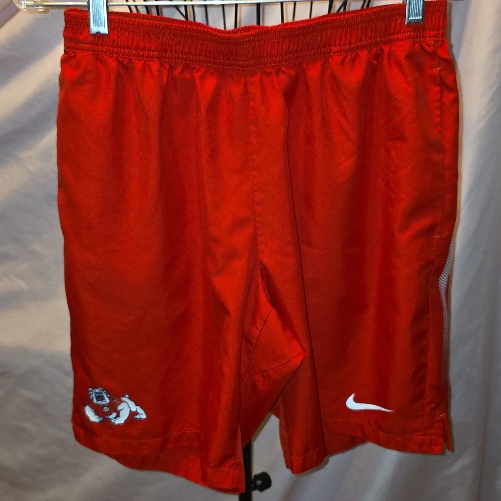 Fresno State Bulldog Football Mens Shorts Size Large (Matt # 38)